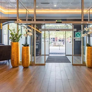 Plaza Premium Columbus Отель